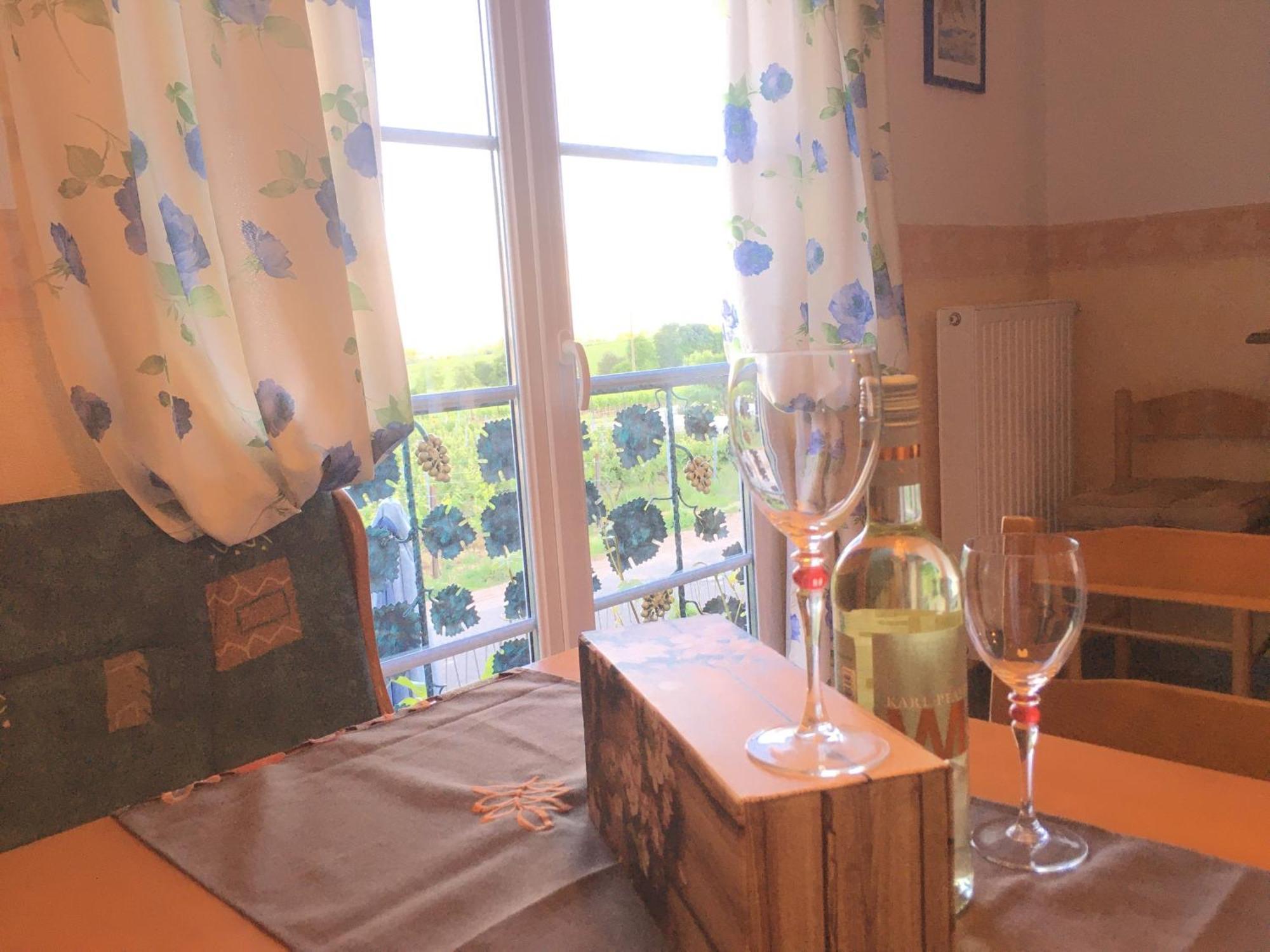בורוויילר Ferienwohnung Suedpfalzblick מראה חיצוני תמונה
